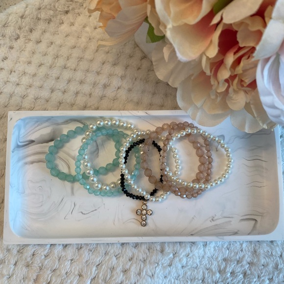 Set of 8 beaded bracelets - Picture 2 of 5